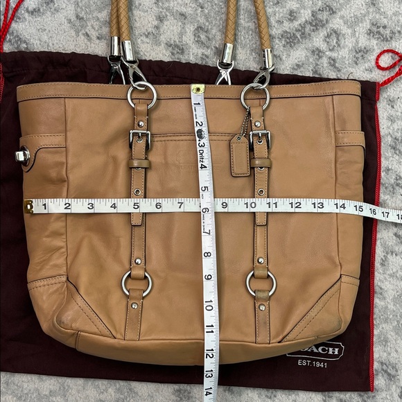 COACH GALLERY LEATHER TOTE BAG IN CAMEL TAN WITH DUST BAG 2007 TWIST LOCK - Picture 15 of 17